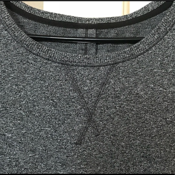 lululemon athletica Tops - Lululemon long sleeve pullover